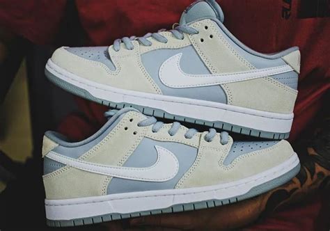 neutral grey dunks.